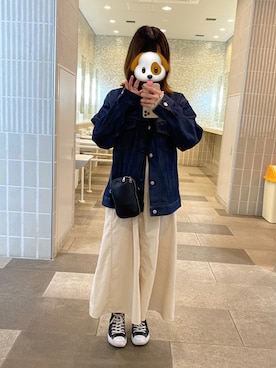 「converse」｜「アイテム（ジャンパースカート）」を使った、いぬのさん（レディース・157cm）の春コーディネート