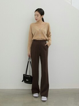 「ファッションの力を信じよう」｜「アイテム（スラックス）」を使った、SECRET LABELさん（レディース・162cm）の秋コーディネート