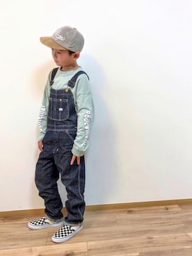 「袖プリント」｜「アイテム（オールインワン・サロペット）」を使った、*tM*さん（キッズ・125cm）の秋コーディネート