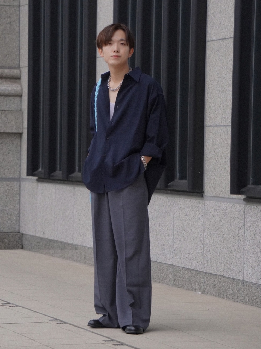 パンツスーツ　接写 Kyo｜soerteのシャツ/ブラウスを使ったコーディネート - WEAR