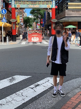 「HUF（ハフ）のアイテム（バッグ）」を使った、安倍晋三さん（メンズ・172cm）の夏コーディネート
