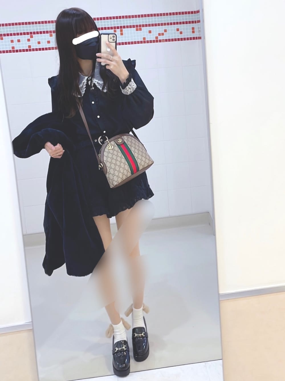 「春、今日のコーデ、おしゃれさんと繋がりたい、量産型、地雷、INGNI、rojita、高身長女子、ガーリー、黒、ブラックコーデ、モノトーン」｜「ROJITAの衿レース前立てフリルBL（シャツ/ブラウス、ブラック系）」を使った、さばこ さん（レディース・164cm）の冬コーディネートの1枚目の写真