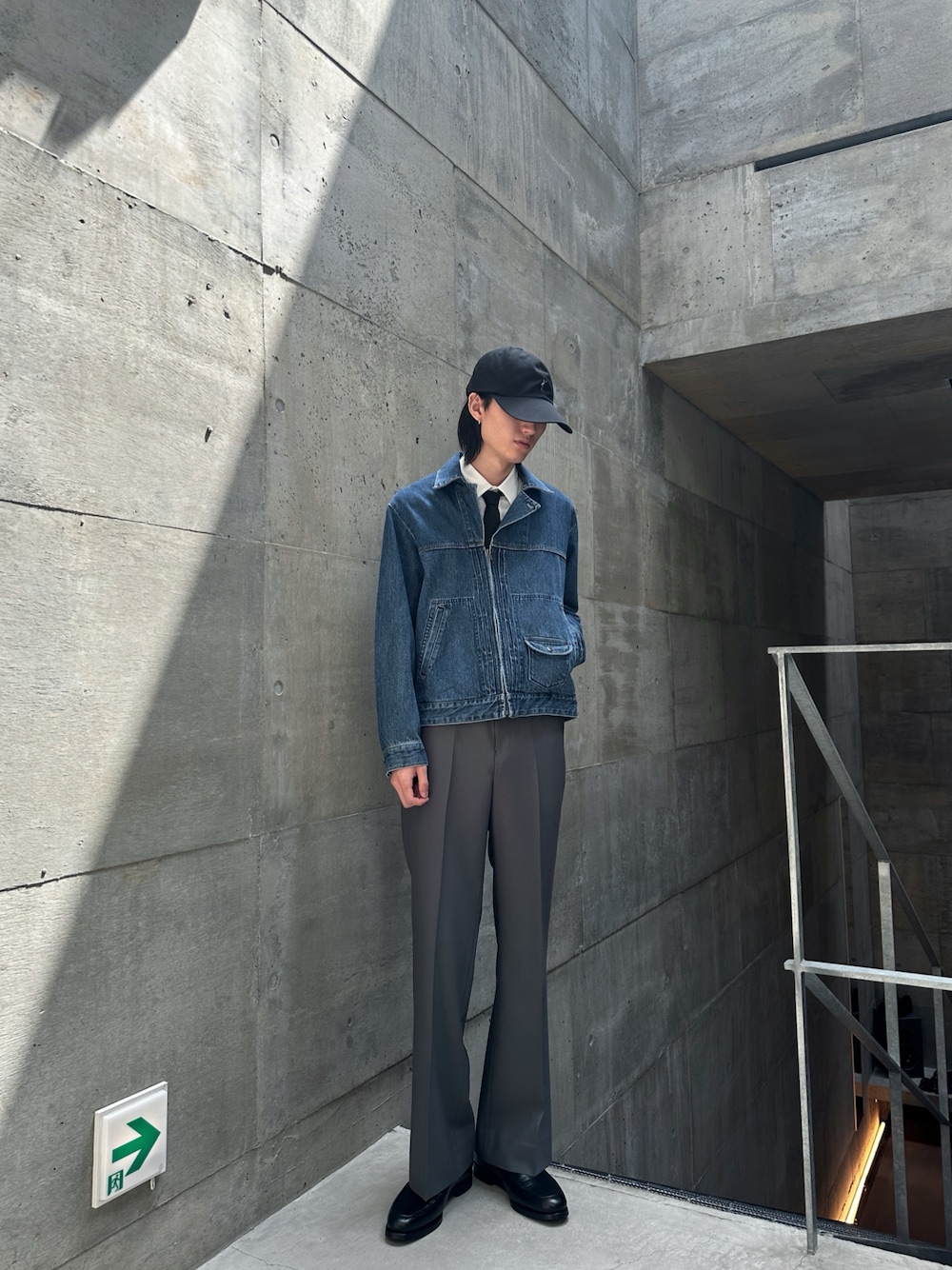 LAD MUSICIANのデニムジャケットを使った人気ファッション