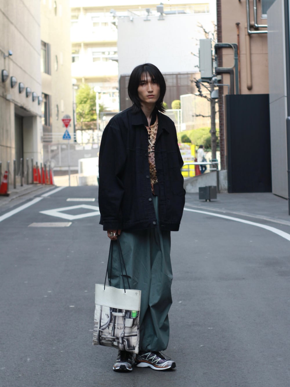 LAD MUSICIANのデニムジャケットを使った人気ファッション