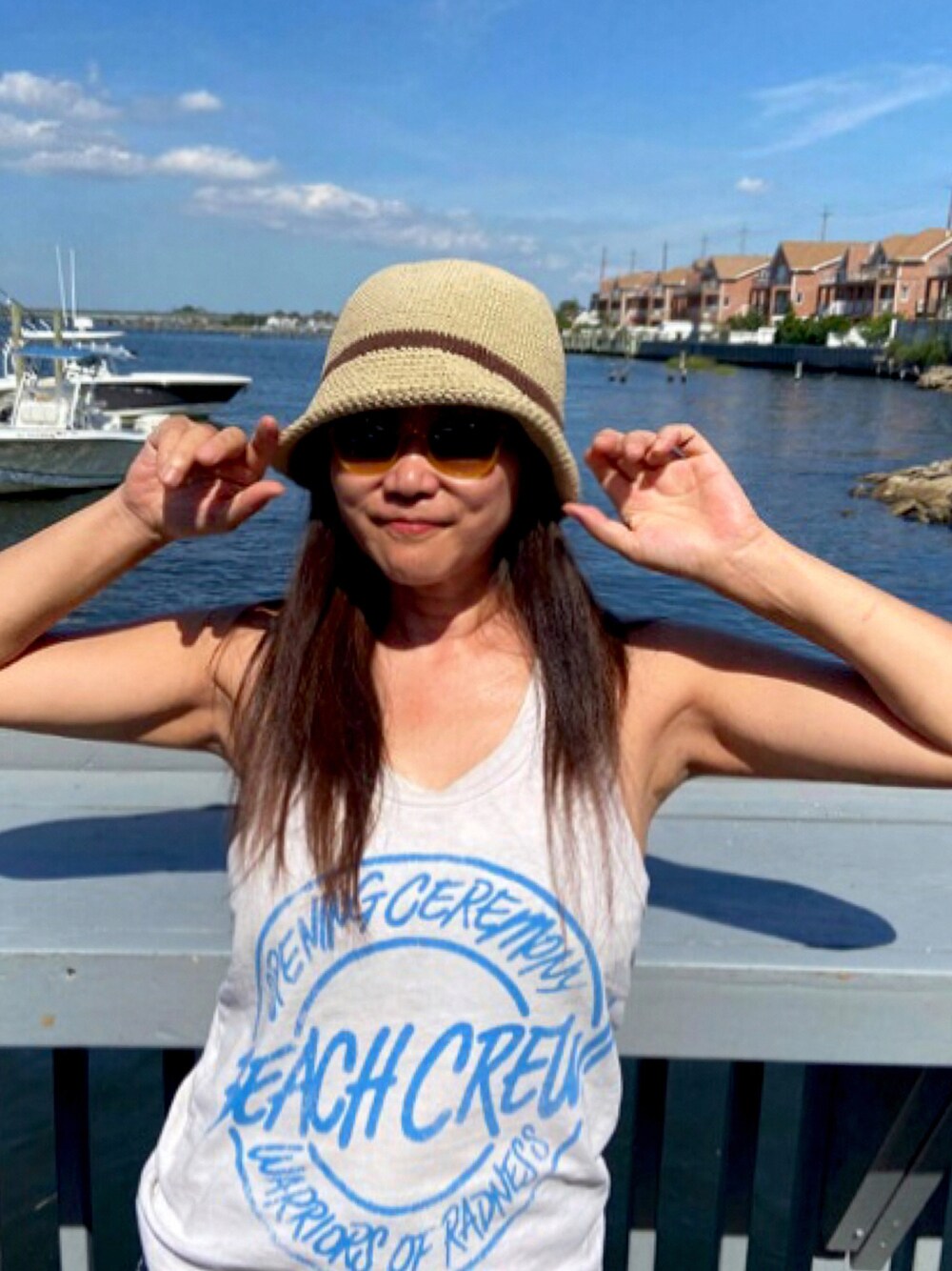 「summer、VINTAGE、90's、sporty、baby、beach、BUCKET HAT、Sunglasses、Shades、girl」｜「graceのアイテム（ハット、ベージュ系）」を使った、Chubby-Gangさん（レディース・160cm）の夏コーディネートの1枚目の写真