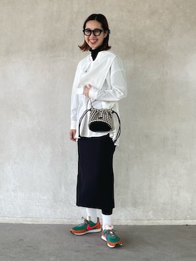 「カラースニーカー」｜「アイテム（スカート）」を使った、yukariさん（レディース・168cm）の冬コーディネート