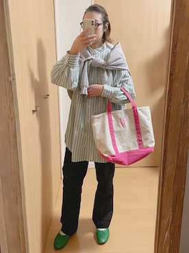 「カラー×コーデ」｜「アイテム（トートバッグ）」を使った、yumiさん（レディース・157cm）の春コーディネート