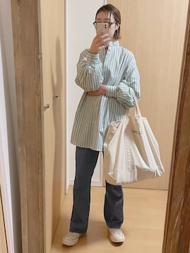 「カラー×コーデ」｜「アイテム（トートバッグ）」を使った、yumiさん（レディース・157cm）の春コーディネート