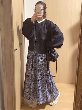 「ホワイトスニーカー」｜「アイテム（デニムジャケット）」を使った、yumiさん（レディース・157cm）の春コーディネート
