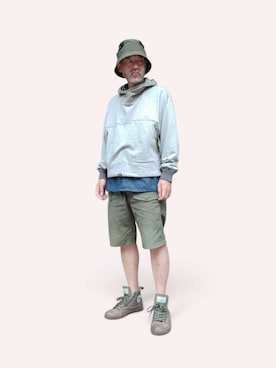 「Levi's（リーバイス）のアイテム（その他パンツ、グリーン系）」を使った、addict(s)さん（メンズ・178cm）の秋コーディネート