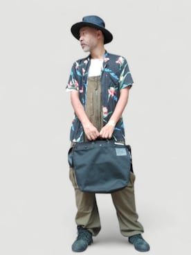 「WEEKEND(ER)（ウィークエンダー）のWEEKEND(ER) ウィークエンダー MESH&TOTE BAG（ショルダーバッグ）」を使った、addict(s)さん（メンズ・178cm）の夏コーディネート