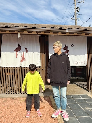 「COMME des GARCONS(コムデギャルソン)のJUNYA WATANABE COMME des GARÇONS Jeans(デニムパンツ)」を使った、TO.TOMIさん(メンズ・162cm)の冬コーディネート