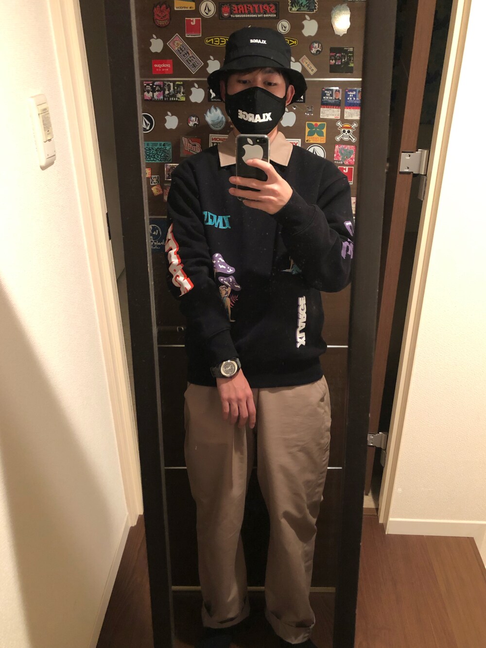 「XLARGE、GUCCI、つなぎ、バケハ」｜「XLARGEの【XLARGE×VIVA STUDIO】JUMP SUIT（つなぎ/オールインワン、ベージュ系）」を使った、Koshiさん（メンズ・171cm）の秋コーディネートの1枚目の写真