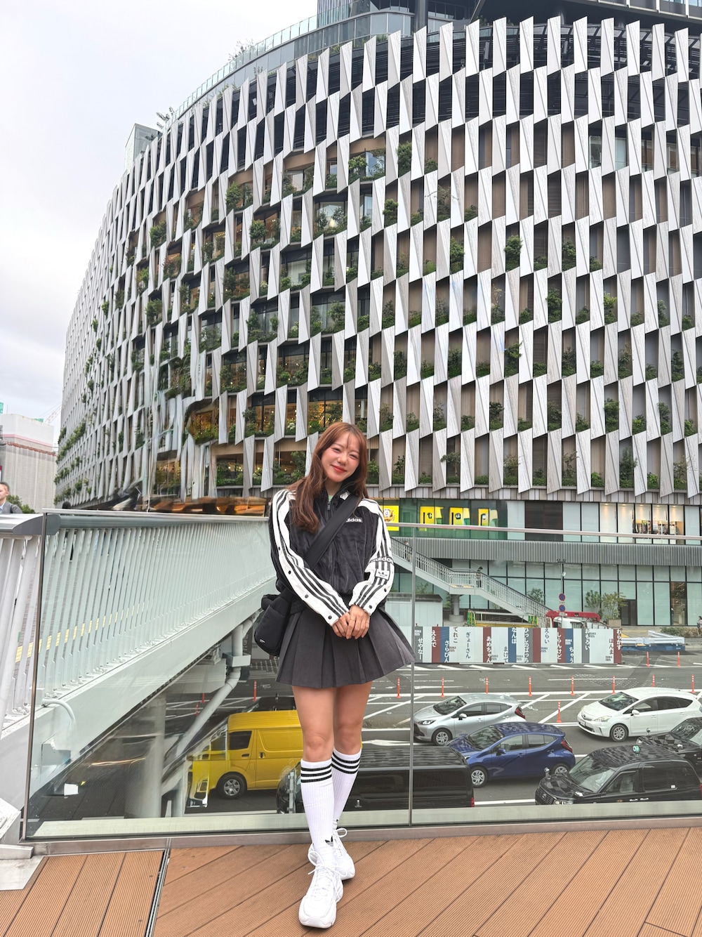 adidas（アディダス）の「adidas アディダス W ADIBREAK VELOUR TT