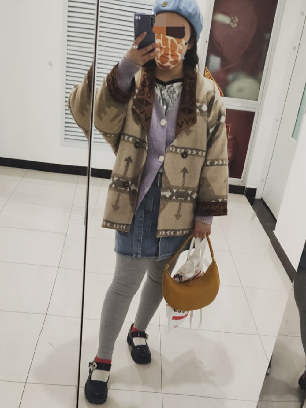 「迷阵のアイテム（ダッフルコート、ブラウン系）」を使った、熊圆滚滚さん（レディース・155cm）の夏コーディネートの1枚目の写真