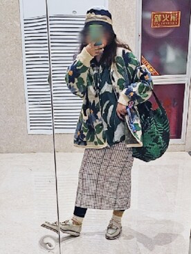 「アイテム（ローファー、グリーン系）」を使った、熊圆滚滚さん（レディース・155cm）の冬コーディネート