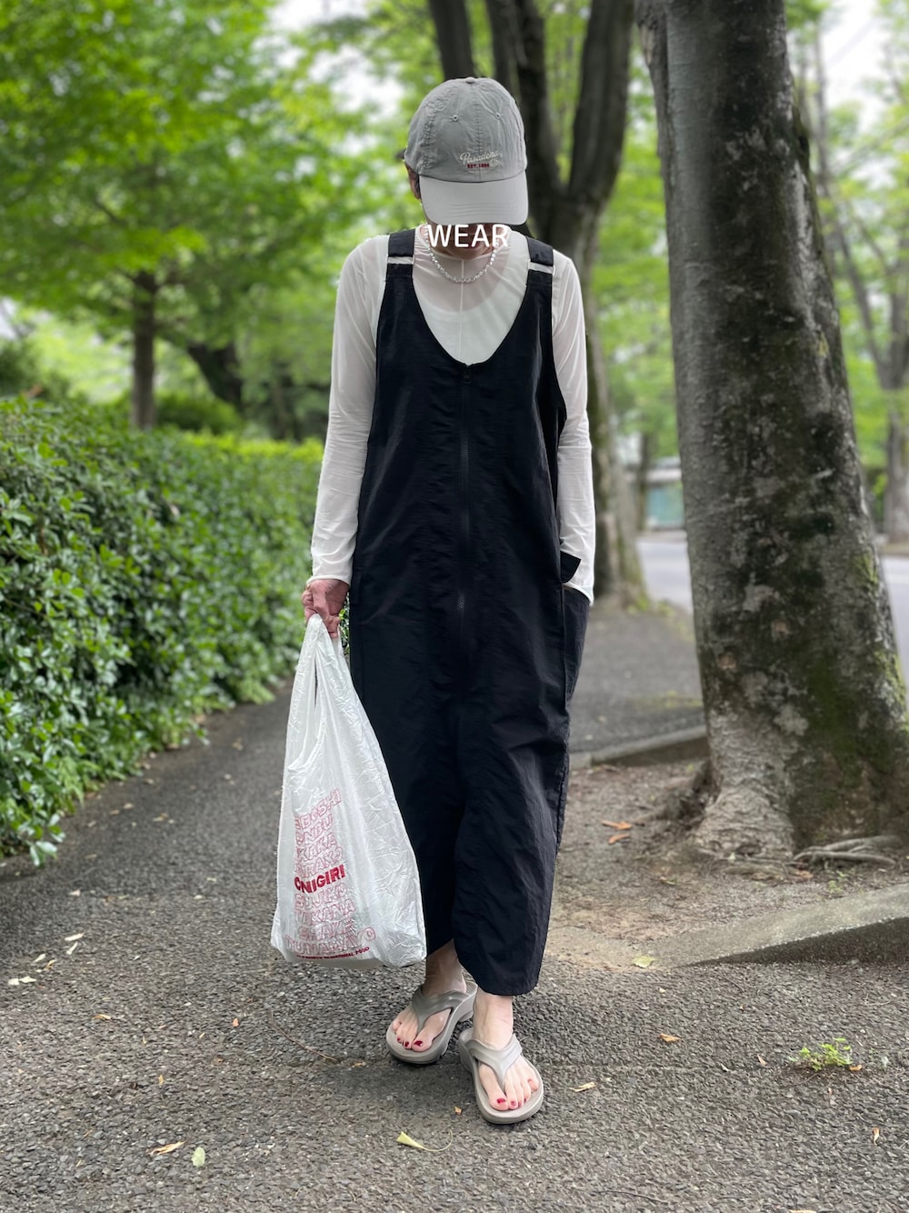 【Chloe】Shellsネックレス レディース 夏のシンプルコーデに! Chloé Shellsペンダント ネックレス の金色 CHC25UFO18SRP9DC