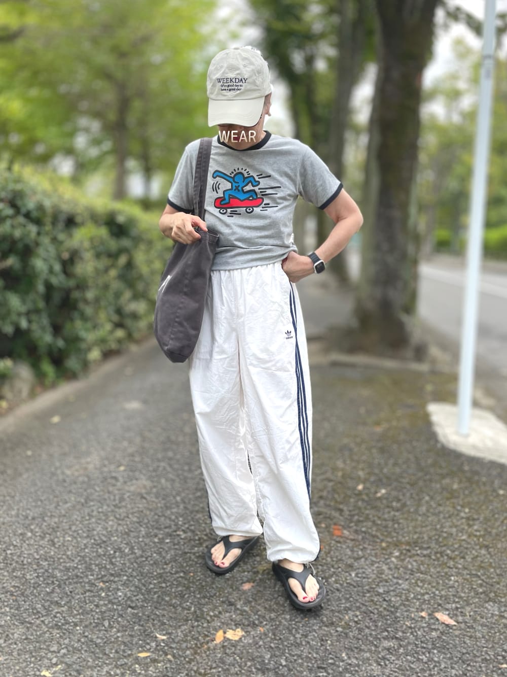 adidas（アディダス）の「ウーブン バルーンパンツ / アディダス