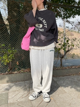 「CONVERSE（コンバース）のアイテム（スウェットパンツ）」を使った、ゆりさん（レディース・154cm）の春コーディネート