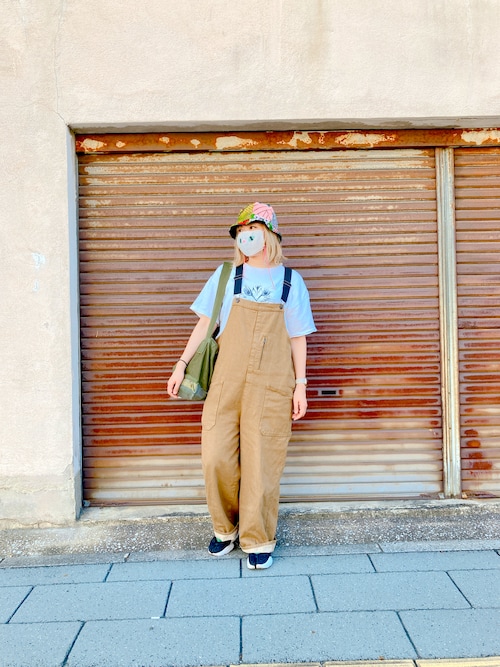 niko and（ニコアンド）の「ワイドワークサロペットパンツ