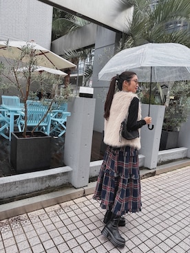 「アイテム（ショルダーバッグ）」を使った、中西真美さん（レディース・163cm）の秋コーディネート