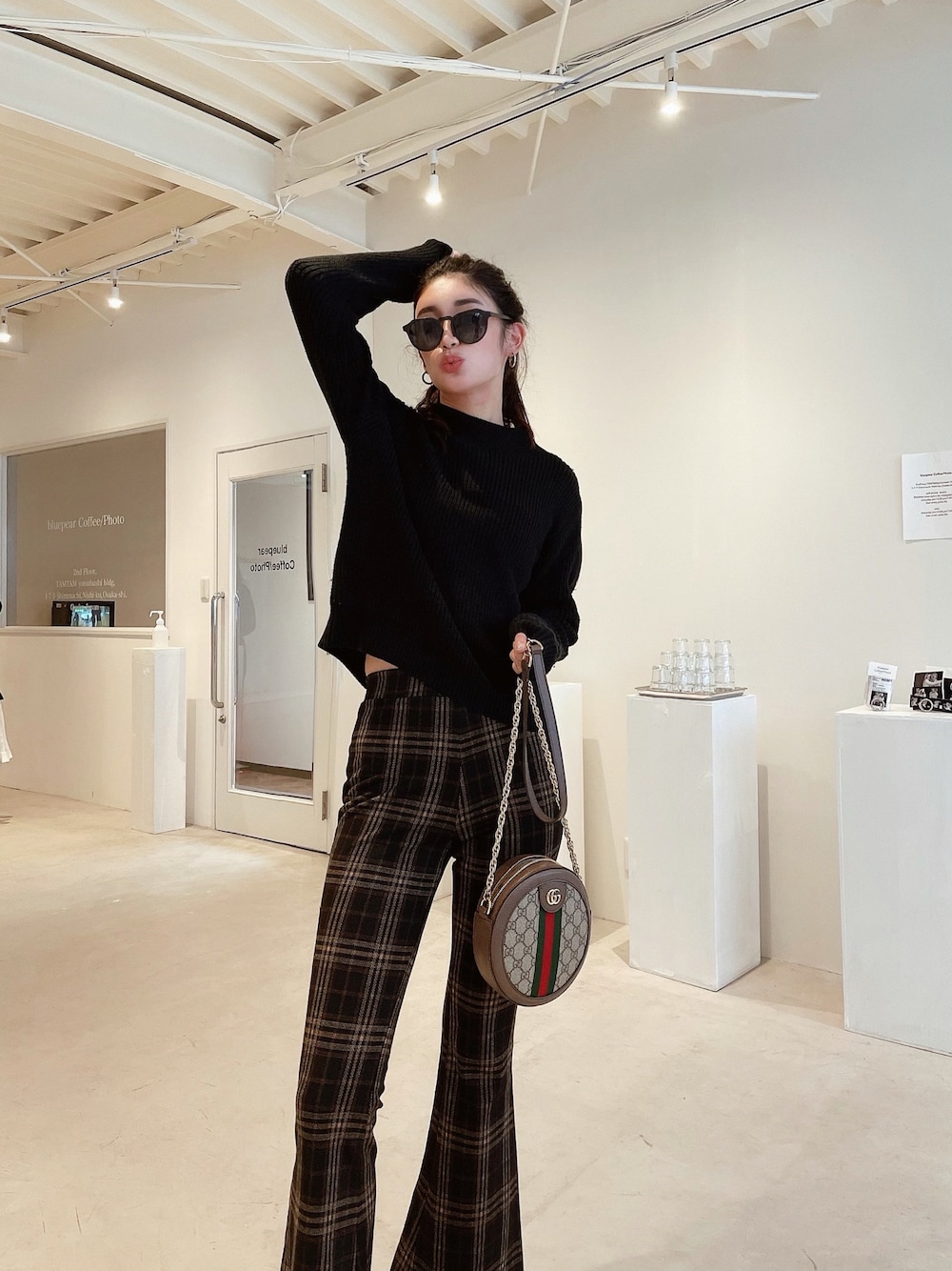 「秋冬コーデ、パンツスタイル、ラクチンコーデ、チェック」｜「EGOISTのアイテム（パンツ、その他）」を使った、中西真美さん（レディース・163cm）の秋コーディネートの1枚目の写真