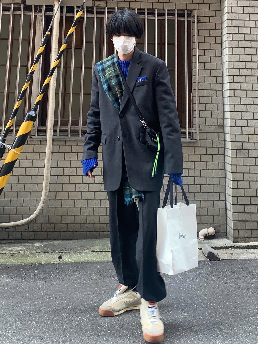 「休日スタイル、おしゃれさんと繋がりたい、スニーカーコーデ、マイベストコーデ2021、オーバーサイズ、年末WEAR感謝祭、冬コーデ、プチプラコーデ、セットアップ、ゆるコーデ」｜「ZARAのアイテム（ジャケット/アウター、グレー系）」を使った、あまるさん（メンズ・173cm）の冬コーディネートの1枚目の写真