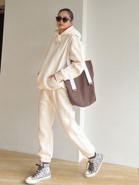 「ママファッション」｜「アイテム（セットアップ）」を使った、黒木 ナツミ🦋さん（レディース・162cm）の秋コーディネート