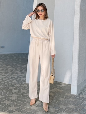 「Vicente（ヴィセンテ）のアイテム（Tシャツ/カットソー）」を使った、黒木 ナツミ🦋さん（レディース・162cm）の春コーディネート