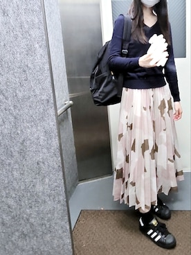 「adidas（アディダス）のアイテム（スニーカー、ブラック系）」を使った、yuuuukaさん（レディース・169cm）の秋コーディネート