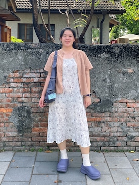 「アイテム（ジャンパースカート）」を使った、Yommi Chen🇹🇼さん（レディース・167cm）の秋コーディネート