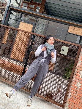 「H&M（エイチ・アンド・エム）のアイテム（チノパンツ）」を使った、Yommi Chen🇹🇼さん（レディース・167cm）の冬コーディネート