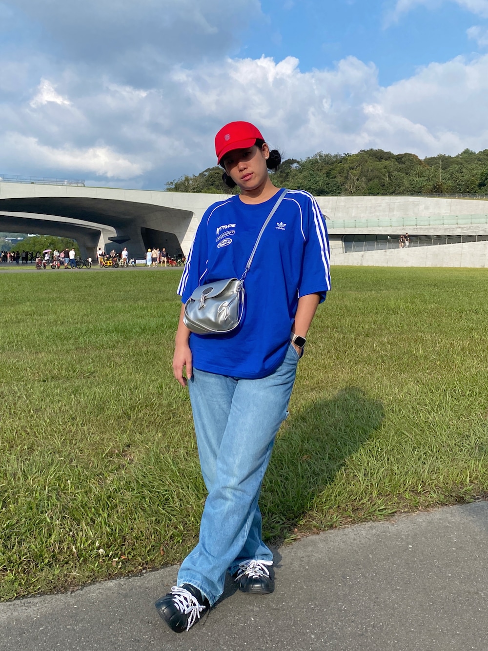 「日月潭、向山遊客中心」｜「H&Mのアイテム（デニムパンツ、ブルー系）」を使った、Yommi Chen🇹🇼さん（レディース・167cm）の冬コーディネートの1枚目の写真