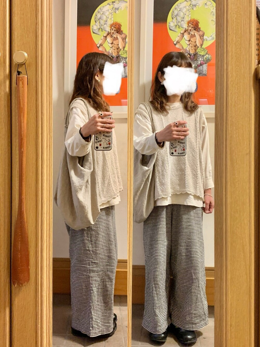 「今日のコーデ、今日の服、休日コーデ、ベスト、ロンT、ギンガムチェック、古着」｜「セルフ＋サービスのアイテム（ベスト、ホワイト系）」を使った、まっきさん（レディース・150cm）の春コーディネートの1枚目の写真