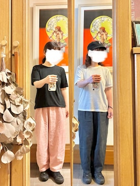 「GU（ジーユー）のアイテム（Tシャツ/カットソー、ホワイト系）」を使った、まっきさん（レディース・150cm）の秋コーディネート