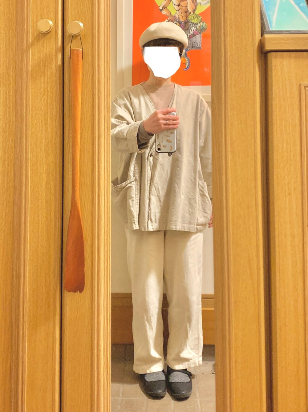 「今日のコーデ、今日の服、ベレー帽、ワントーンコーデ、くすみピンク」｜「studio CLIPのアイテム（パンツ、ホワイト系）」を使った、まっきさん（レディース・149cm）の春コーディネートの1枚目の写真