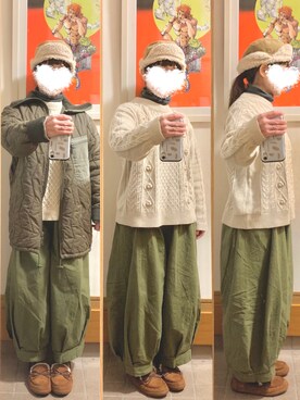 「白とカーキ」｜まっきさん（レディース・149cm）の冬コーディネート