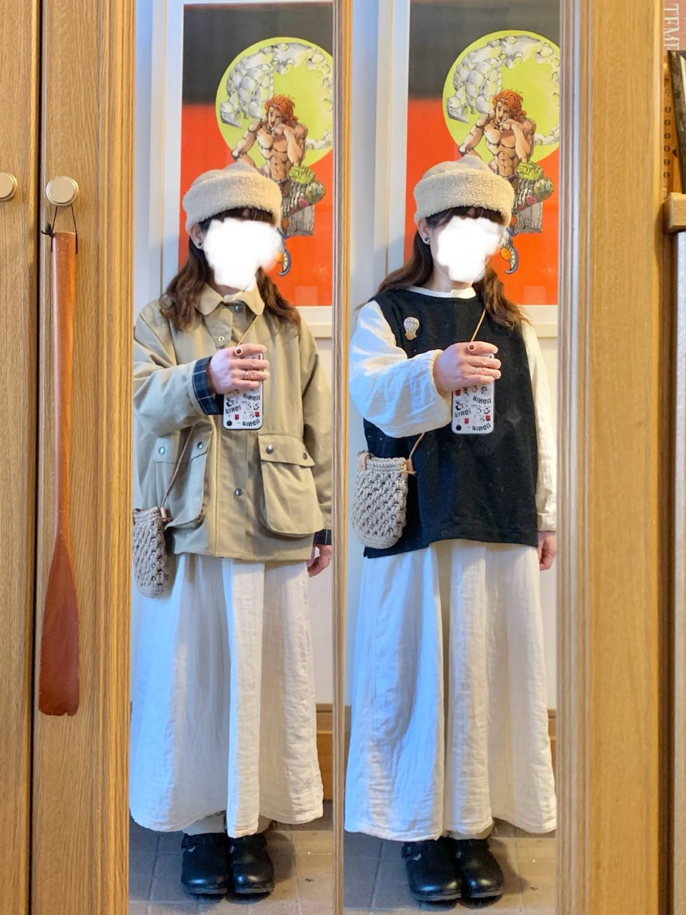 「ベスト、作家メイド、ワンピース、ハンティングジャケット」｜「作家メイドのアイテム（帽子、ベージュ系）」を使った、まっきさん（レディース・150cm）の春コーディネートの1枚目の写真