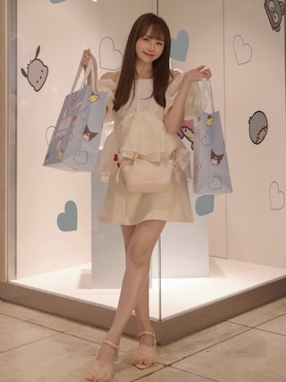 「CHARLES & KEITH（チャールズ & キース）のSammie サミー ノットハンドル ウェービートートバッグ（トートバッグ）」を使った、白濱楓雅🐚 fuchan_2003さん（レディース・158cm）の夏コーディネート