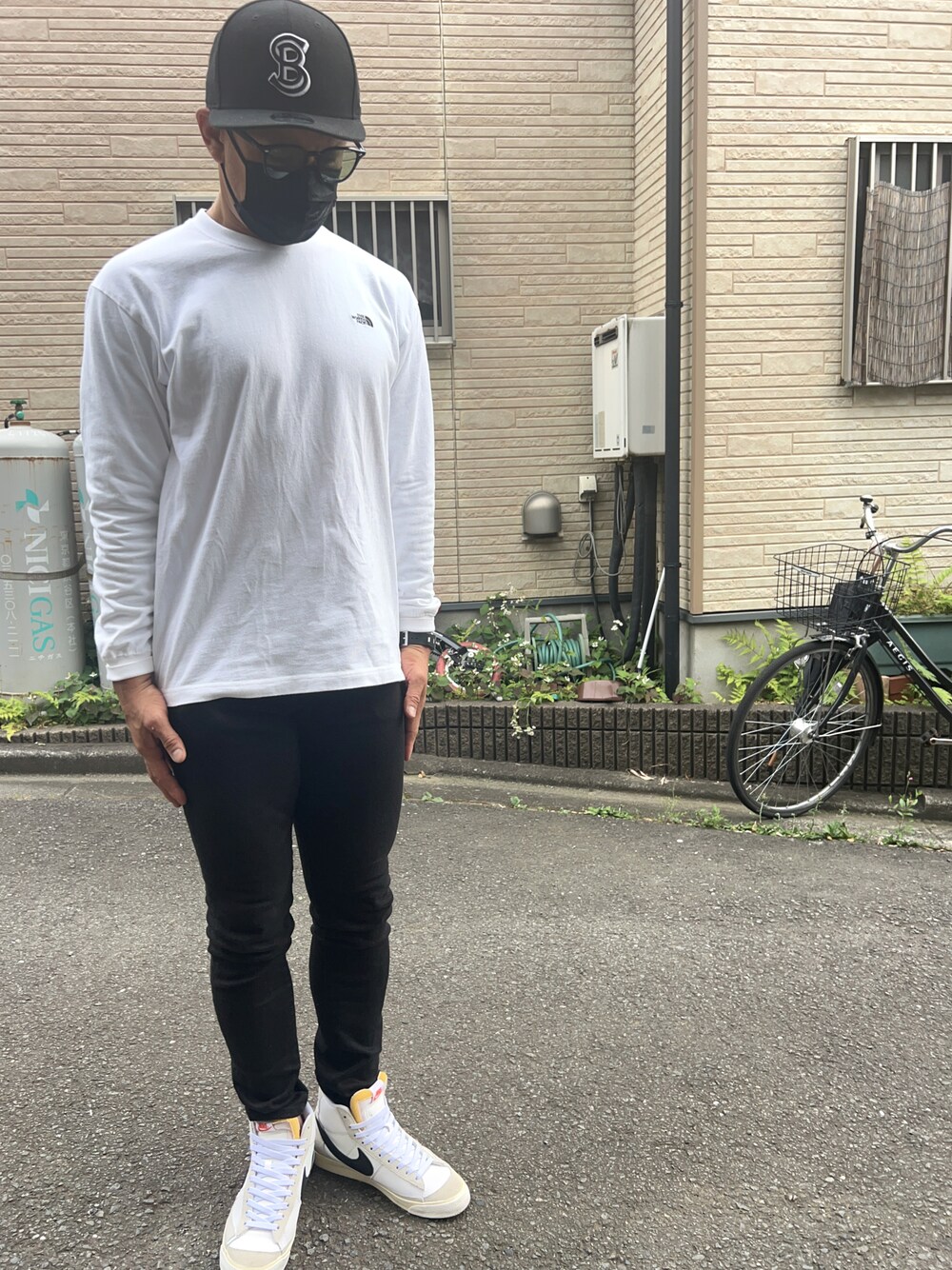 THE NORTH FACEのTシャツ/カットソーを使った「白ロンT」の人気