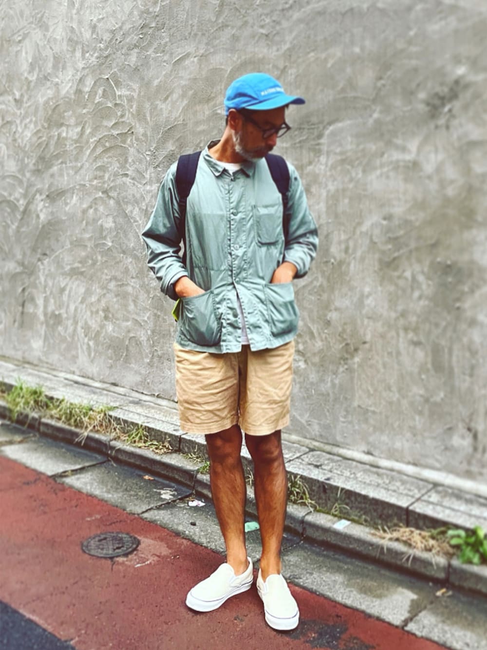 「VANSの［ANAHEIM ］ CLASSIC SLIP-ON 98 DX　VN0A3JEXQWP（スニーカー、ホワイト系）」を使った、YosaKuginoさん（メンズ・176cm）の秋コーディネートの1枚目の写真