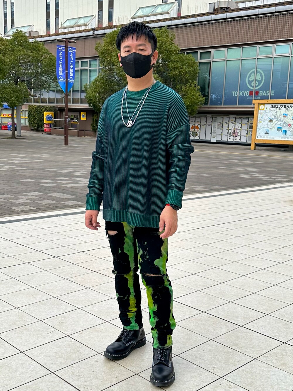 「大人カジュアル、秋服、カジュアル、低身長コーデ、シンプルコーデ、いいね、save、フォローお願いします🤑、革靴、ニット、ZARA、ブーツ」｜「ZARAのアイテム（ニット/セーター、グリーン系）」を使った、ゆきかずさん（メンズ・170cm）の秋コーディネートの1枚目の写真