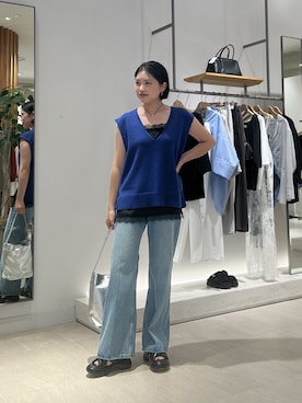 「GALLARDAGALANTE（ガリャルダガランテ）のサイドスリットニット（ニット/セーター、ブルー系）」を使った、mihoさん（レディース・163cm）の春コーディネート