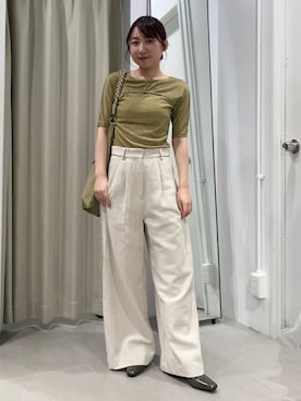 「KBF（ケイビーエフ）のセミスクエアトゥパンプス（パンプス、グリーン系）」を使った、はやたさん（レディース・158cm）の春コーディネート