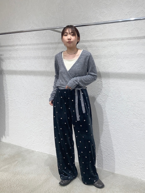 KBF ベロアイージーパンツ　ほぼ新品(試着のみ) ケービーエフ KBF ベロアイージーパンツ （CHARCOAL