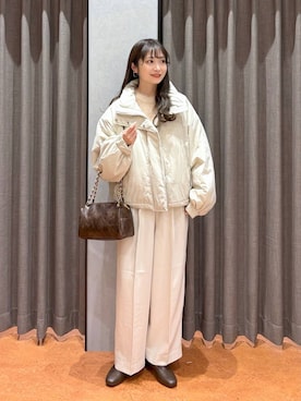 「アイテム（その他アウター、ホワイト系）」を使った、𝘵 𝘰 𝘺 𝘰 .さん（レディース・160cm）の冬コーディネート