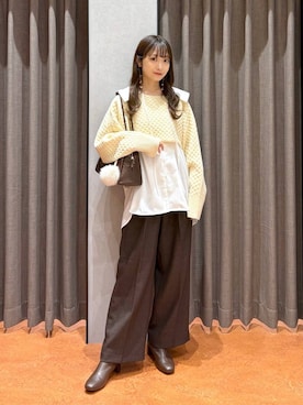 「アイテム（キーホルダー、ホワイト系）」を使った、𝘵 𝘰 𝘺 𝘰 .さん（レディース・160cm）の秋コーディネート