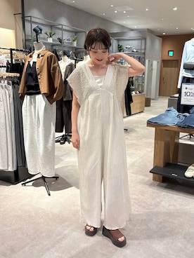 「LOWRYS FARM（ローリーズファーム）のスタイルＵＰクロスカップキャミ　100757（Tシャツ/カットソー、ホワイト系）」を使った、𝘵 𝘰 𝘺 𝘰 .さん（レディース・160cm）の春コーディネート