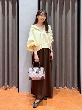 「アイテム（スカート）」を使った、𝘵 𝘰 𝘺 𝘰 .さん（レディース・160cm・30代）の秋コーディネート