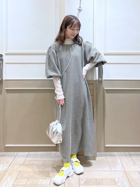 「カラーソックス」｜「アイテム（ワンピース/ドレス）」を使った、𝘵 𝘰 𝘺 𝘰 .さん（レディース・160cm）の春コーディネート